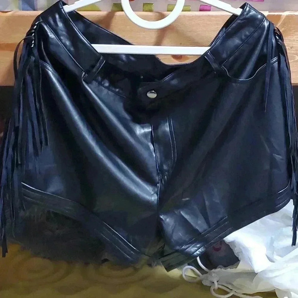 F21 faux leather shorts with fringe - Picture 3 of 14